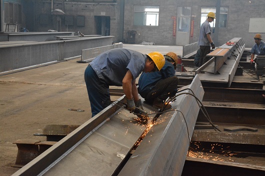 建個鋼結(jié)構(gòu)廠房，需要走什么流程