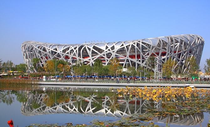 兩座奧運場館的對比，鳥巢失敗了